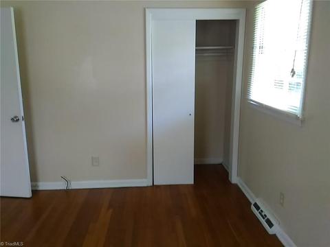 1707 Cedrow Dr, High Point, NC 27260 photo 8