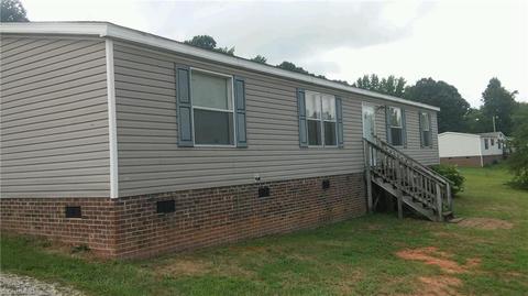 6417 Eagle Landing Dr, Trinity, NC 27370 photo 2