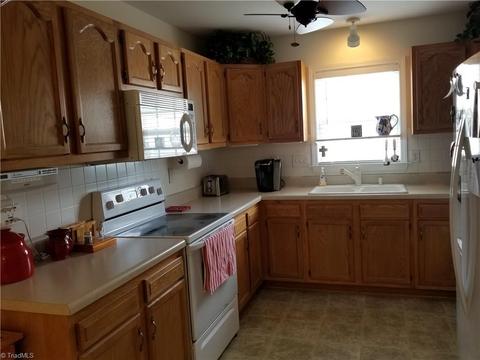 4750 Eagle Path, Winston Salem, NC 27127 photo 4