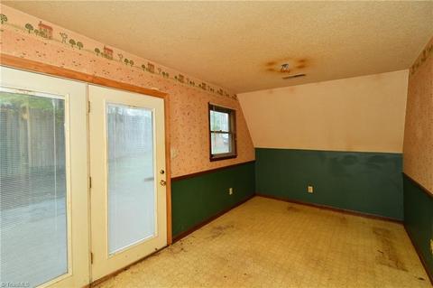 324 James Rd, Clemmons, NC 27012 photo 4