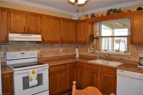 2727 Joiner St, High Point, NC 27263 photo 8