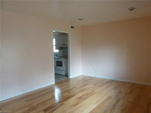 702 Gordon St, High Point, NC 27260 photo 3