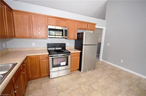 618 Three Oaks Dr, High Point, NC 27265 photo 12