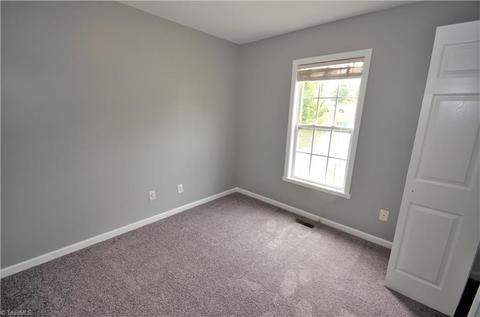 618 Three Oaks Dr, High Point, NC 27265 photo 21
