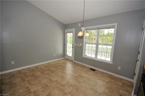 618 Three Oaks Dr, High Point, NC 27265 photo 13