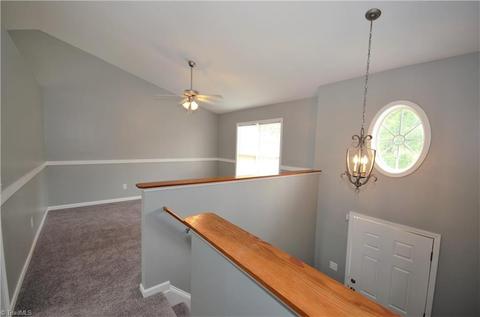 618 Three Oaks Dr, High Point, NC 27265 photo 7