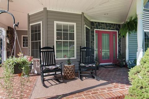 1042 Decoster Dr, King, NC 27021 photo 1