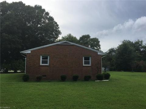 754 Summit Loop, Eden, NC 27288 photo 11