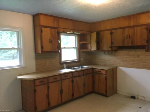754 Summit Loop, Eden, NC 27288 photo 3
