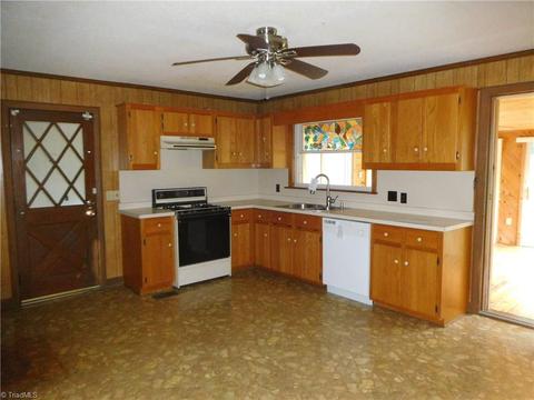 321 Eldorado Rd, Asheboro, NC 27205 photo 2