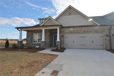 301 Rollingbrook Ct, Clemmons, NC 27012 photo 1