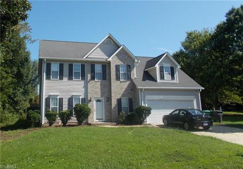 3631 Single Leaf Ct, High Point, NC 27265 photo 1