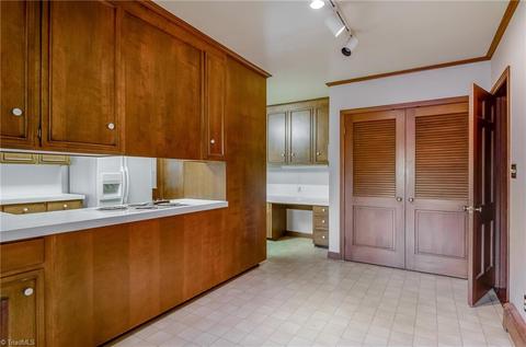 1420 Coventry Rd, High Point, NC 27262 photo 12