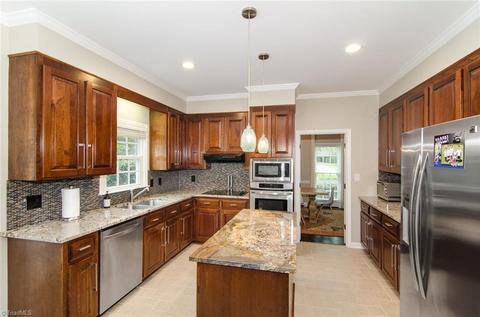 1701 Heathcliff Rd, High Point, NC 27262 photo 13