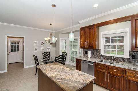 1701 Heathcliff Rd, High Point, NC 27262 photo 14
