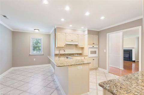 408 West St, King, NC 27021 photo 12