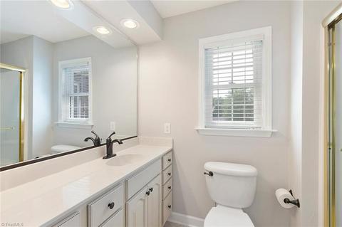 408 West St, King, NC 27021 photo 16