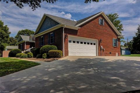 408 West St, King, NC 27021 photo 25
