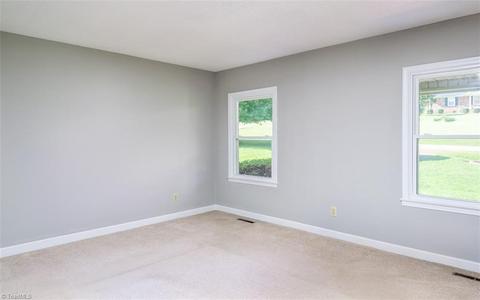 231 Pilotview Loop, Madison, NC 27025 photo 8