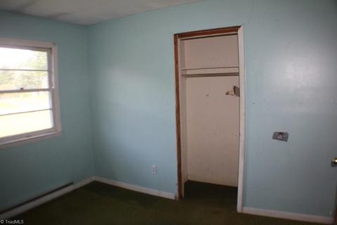 167 Dalsher Ave, Pilot Mountain, NC 27041 photo 8