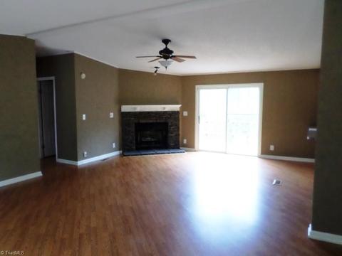 307 Hauser Rd, Pinnacle, NC 27043 photo 4