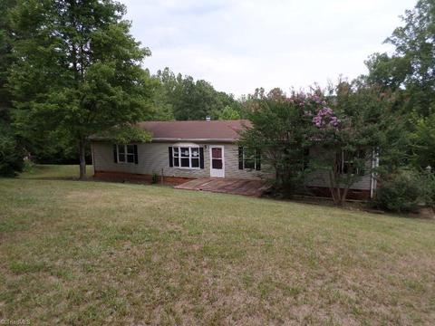 307 Hauser Rd, Pinnacle, NC 27043 photo 1