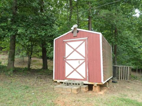 307 Hauser Rd, Pinnacle, NC 27043 photo 11