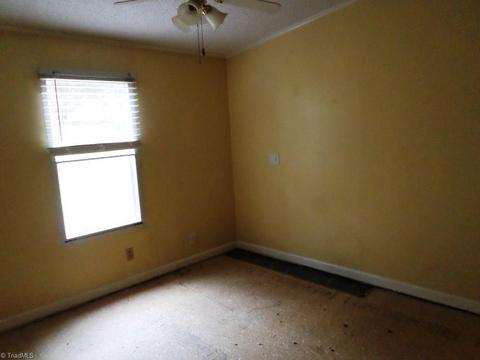 307 Hauser Rd, Pinnacle, NC 27043 photo 6