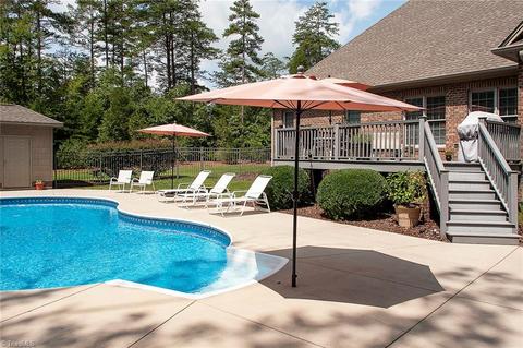 111 Lost Tree Ln, High Point, NC 27265 photo 4