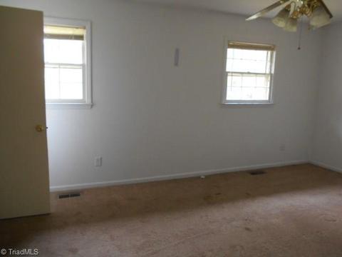 1911 3rd St, Eden, NC 27288 photo 4