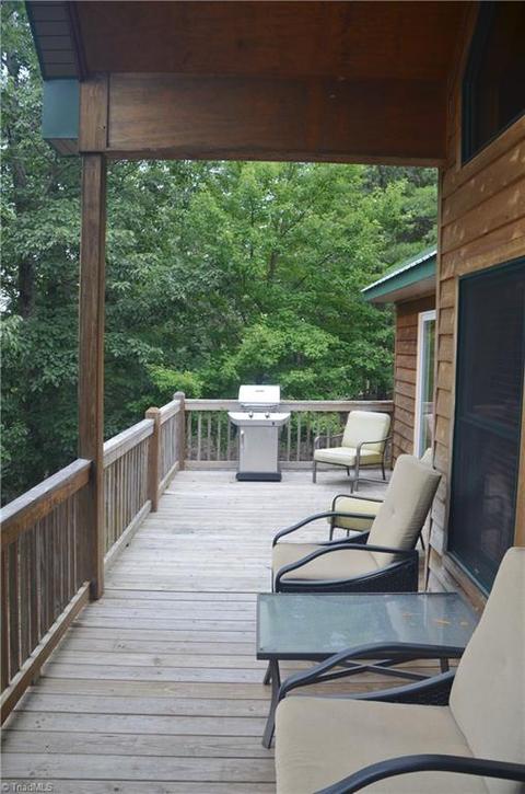 294 Fairview Dr, Traphill, NC 28685 photo 7