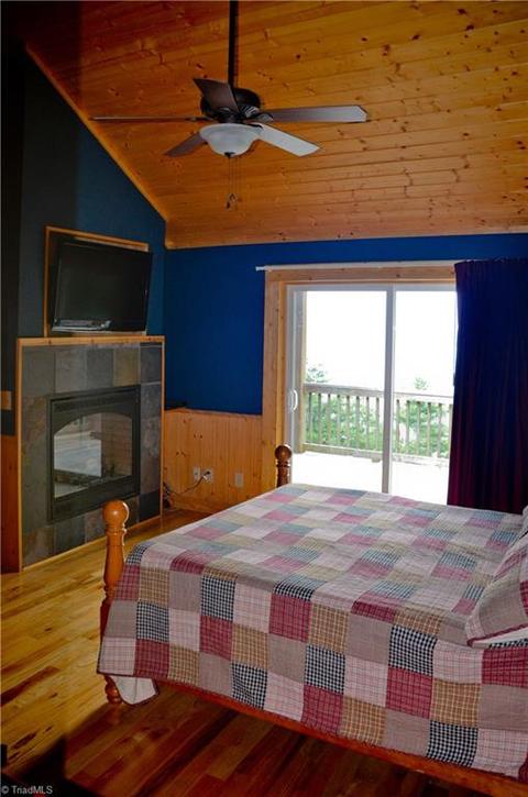 294 Fairview Dr, Traphill, NC 28685 photo 5