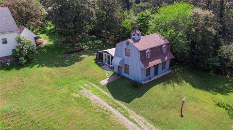511 S Hamilton St, Eden, NC 27288 photo 4