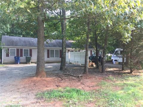 503 E Hanover Rd, Graham, NC 27253 photo 2