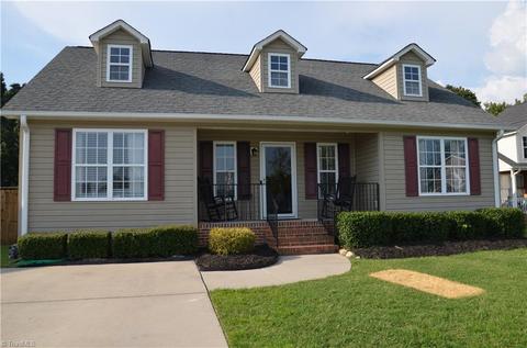 205 Princeton Xing, Thomasville, NC 27360