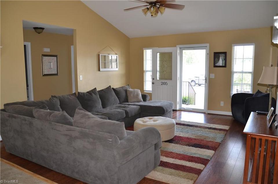  205 Princeton Xing, Thomasville, NC 27360 photo 5