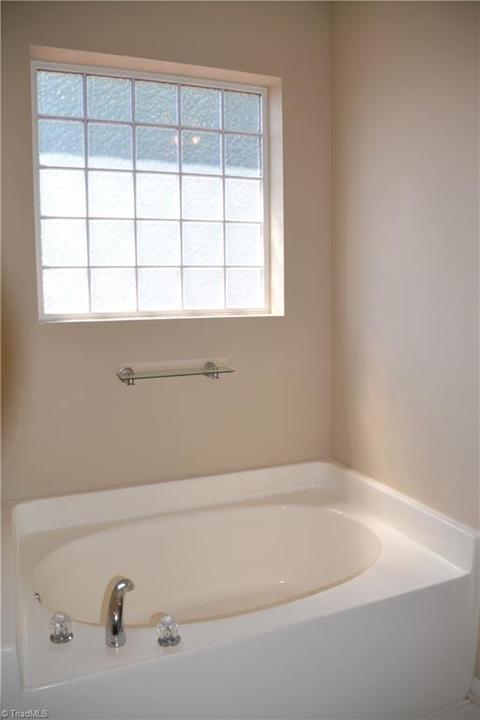 2480 Birch View Dr, High Point, NC 27265 photo 7