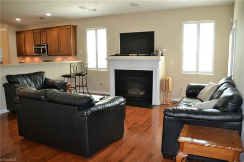 2480 Birch View Dr, High Point, NC 27265 photo 4