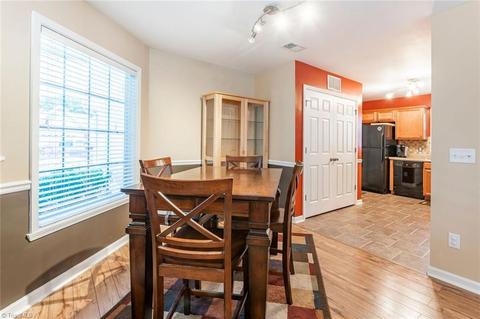677 Chas Ct, High Point, NC 27265 photo 5