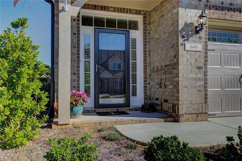 649 Nikyle Cir, High Point, NC 27265 photo 2