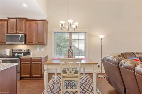 649 Nikyle Cir, High Point, NC 27265 photo 9