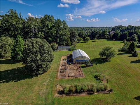 170 Deer Path, Summerfield, NC 27358 photo 4