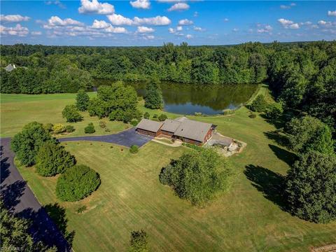 170 Deer Path, Summerfield, NC 27358 photo 1