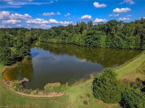 170 Deer Path, Summerfield, NC 27358 photo 3