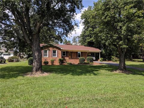 3944 Chet Dr, Trinity, NC 27370 photo 1