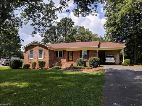 3944 Chet Dr, Trinity, NC 27370 photo 2