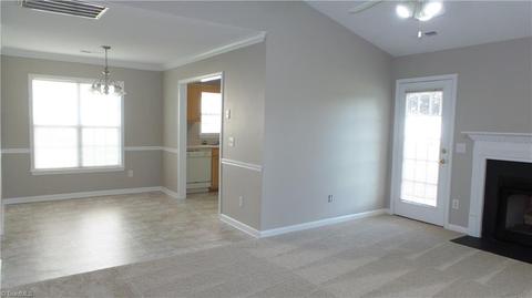 3864 Eagleston Ct, High Point, NC 27265 photo 8