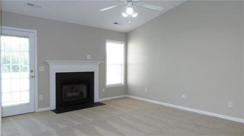 3864 Eagleston Ct, High Point, NC 27265 photo 6