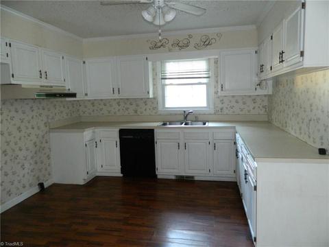 4040 Kynwood Dr, Trinity, NC 27370 photo 9