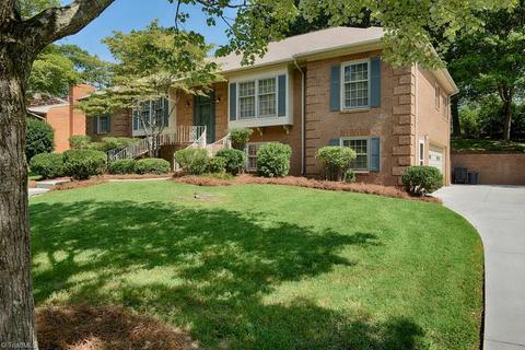 910 Wimbledon Pl, High Point, NC 27262 photo 2